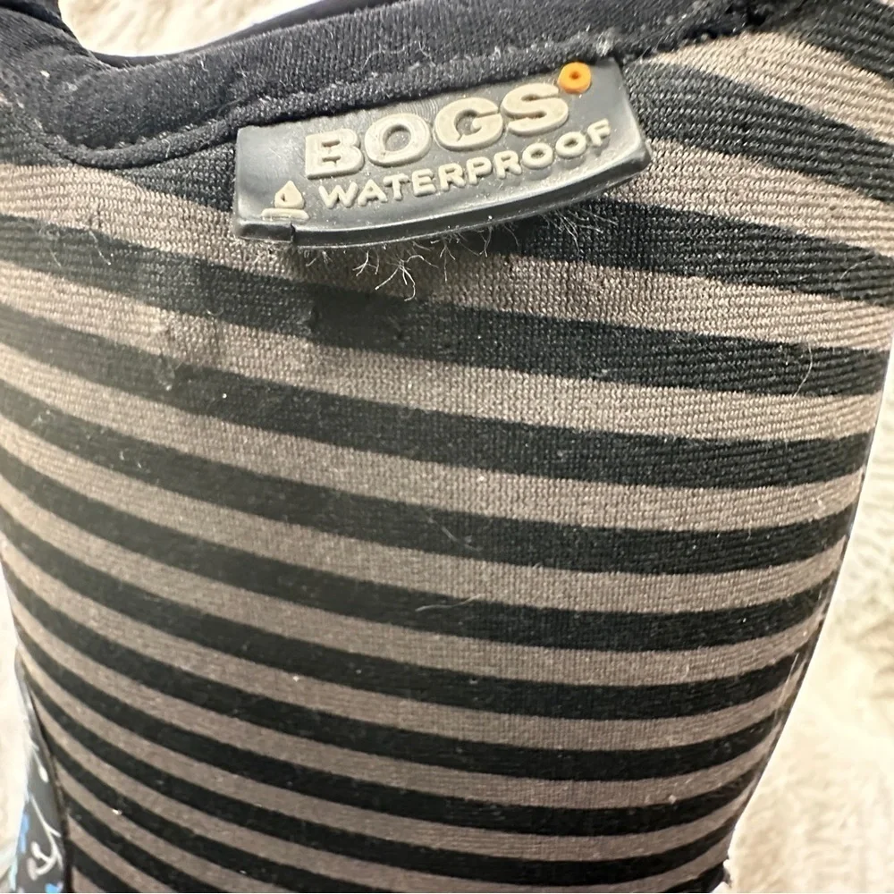 Bogs Classic High Flower Stripe Waterproof Winter Rain Boot Black Blue Youth 5